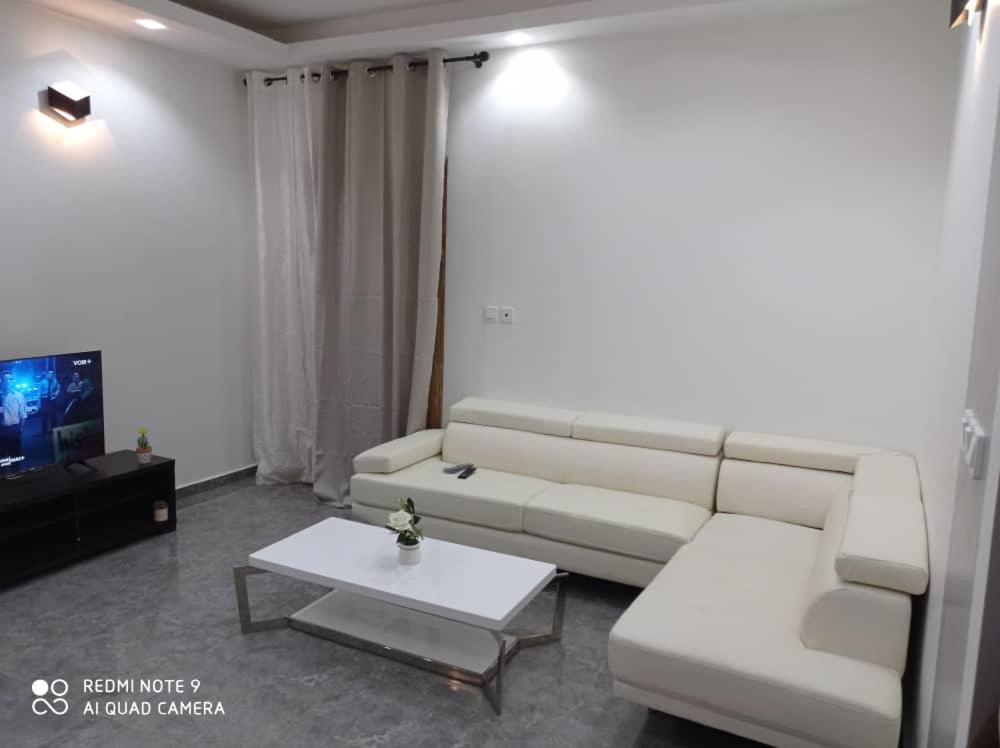 Hotel Appart B4U Yaounde Exterior photo