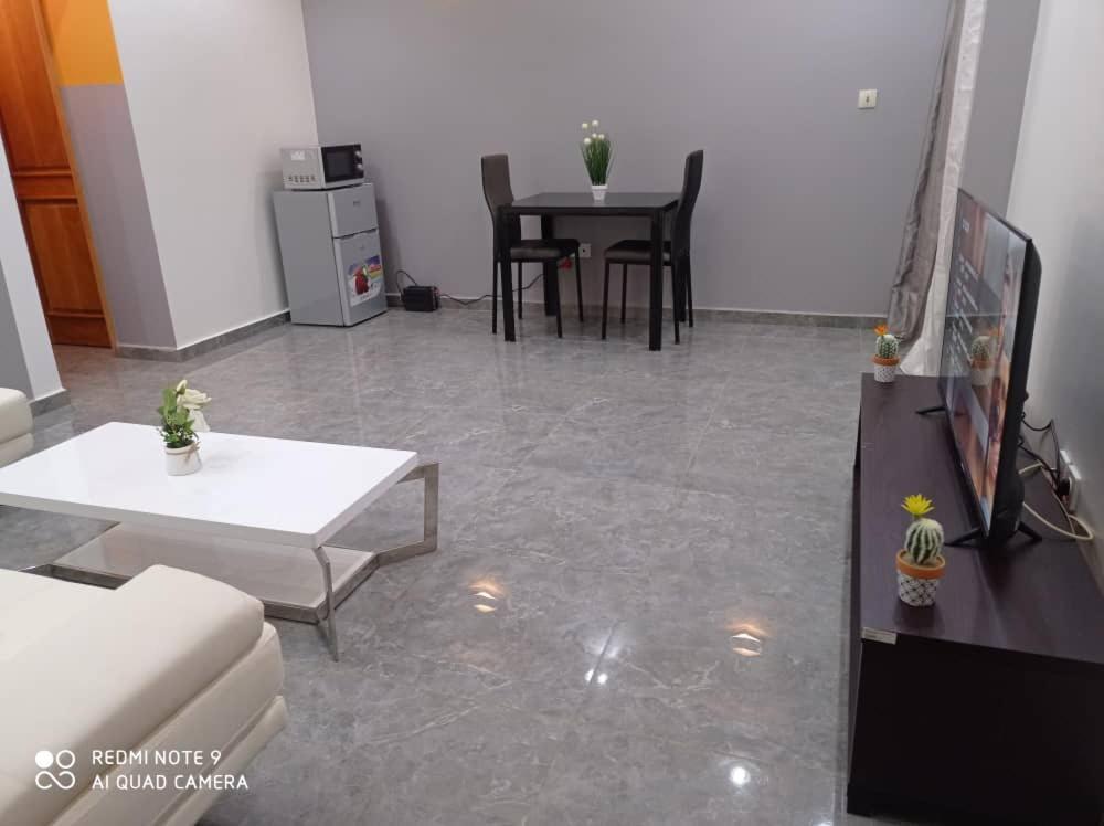 Hotel Appart B4U Yaounde Exterior photo