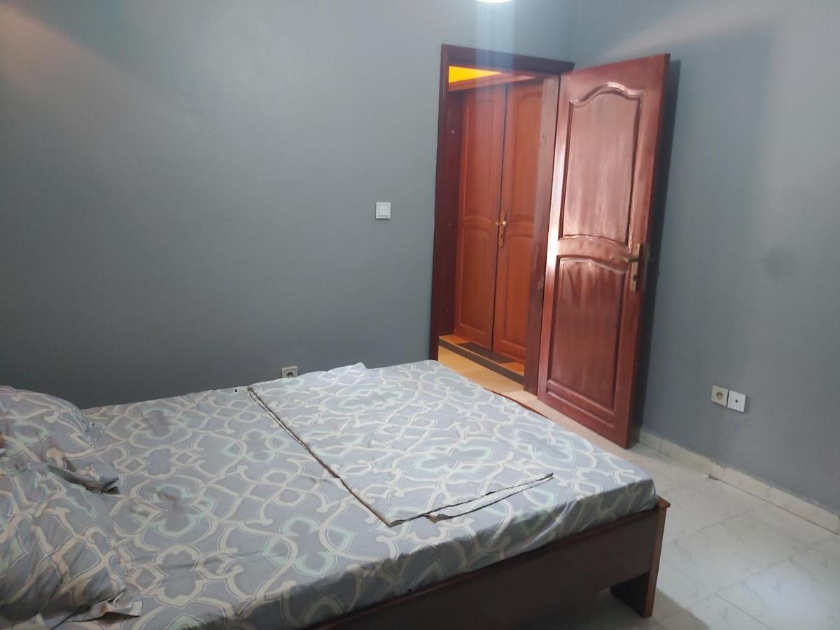 Hotel Appart B4U Yaounde Exterior photo